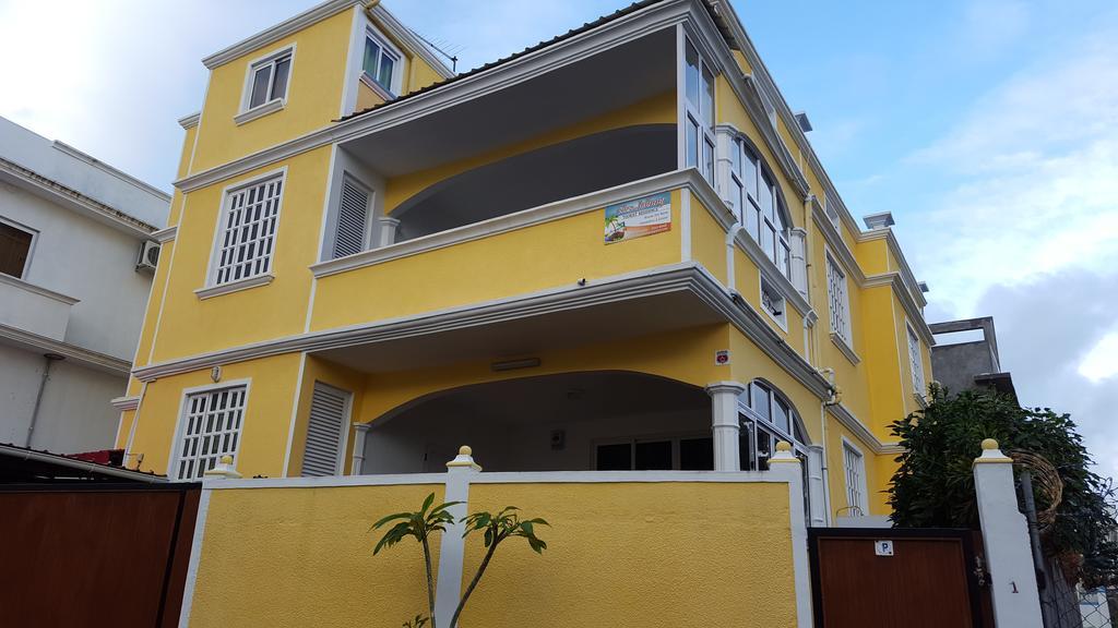 Chez Johnny - Blue Bay Exterior photo